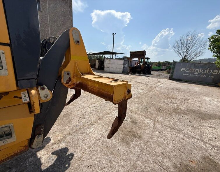 JOHN DEERE 772GP AWD **REGISTERED**